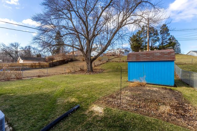 8114 9th Street W, Rock Island, IL 61201