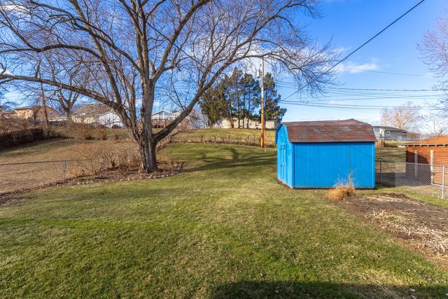 8114 9th Street W, Rock Island, IL 61201