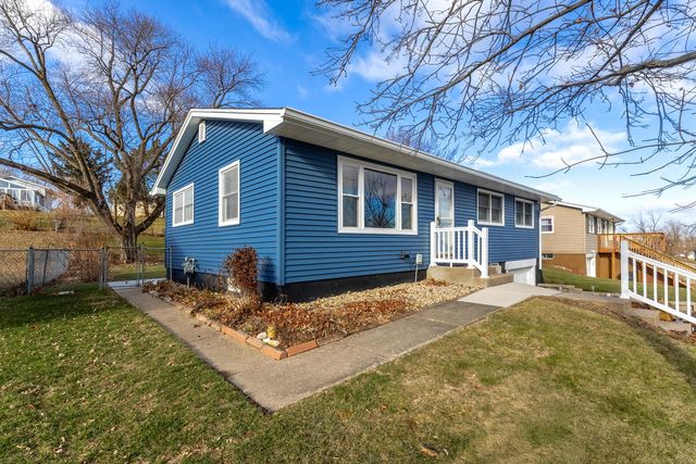 8114 9th Street W, Rock Island, IL 61201