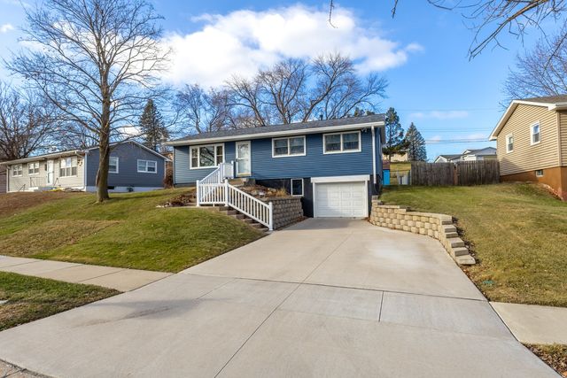 8114 9th Street W, Rock Island, IL 61201