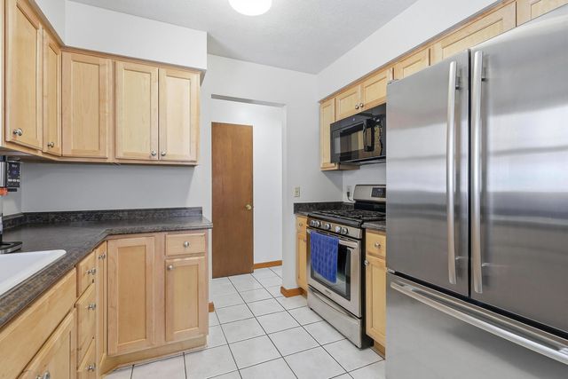 8114 9th Street W, Rock Island, IL 61201