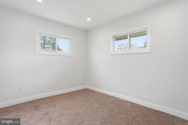 7 WILDFLOWER RD, Levittown, PA 19057