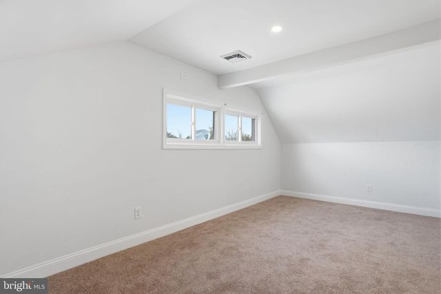 7 WILDFLOWER RD, Levittown, PA 19057