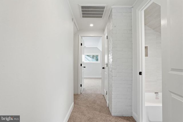 7 WILDFLOWER RD, Levittown, PA 19057