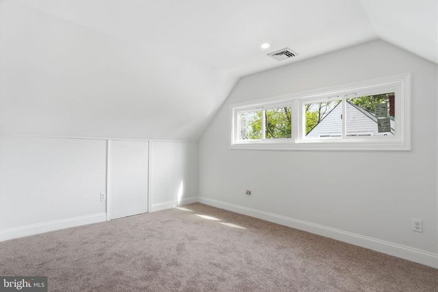 7 WILDFLOWER RD, Levittown, PA 19057