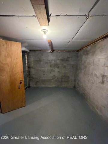 406 Pleasant, Lansing, MI 48906