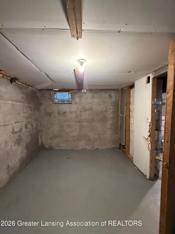 406 Pleasant, Lansing, MI 48906