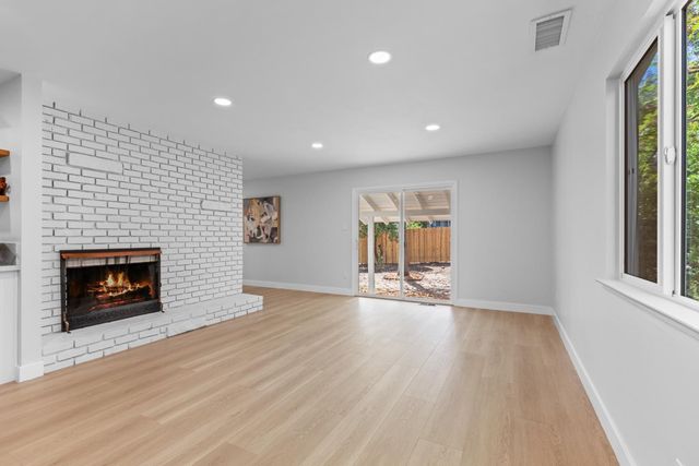 7832 Ahl Way, Fair Oaks, CA 95628