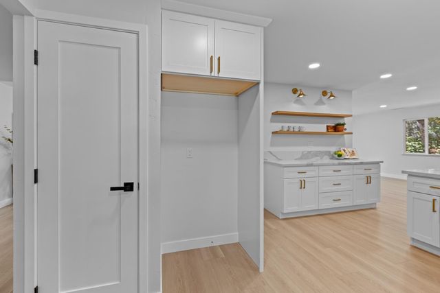 7832 Ahl Way, Fair Oaks, CA 95628