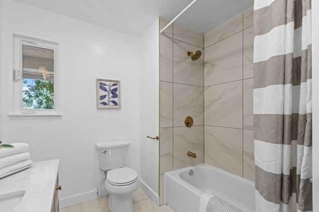 7832 Ahl Way, Fair Oaks, CA 95628