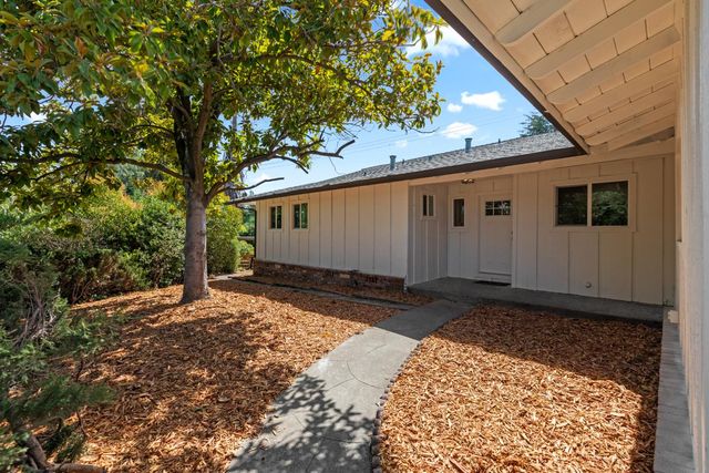 7832 Ahl Way, Fair Oaks, CA 95628