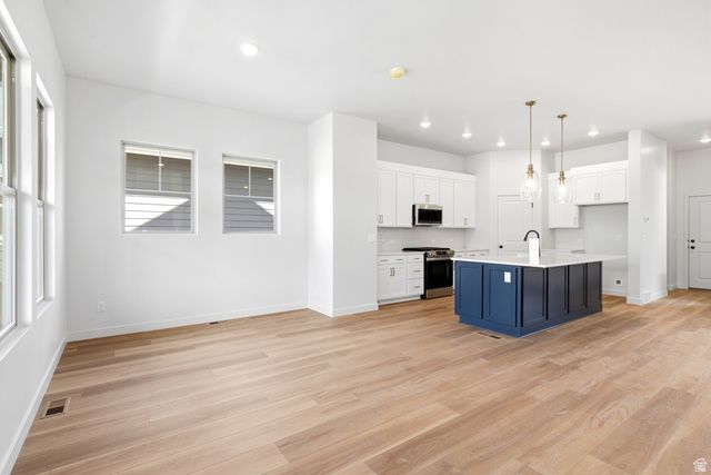 7301 W TERRAINE RD, West Jordan, UT 84081