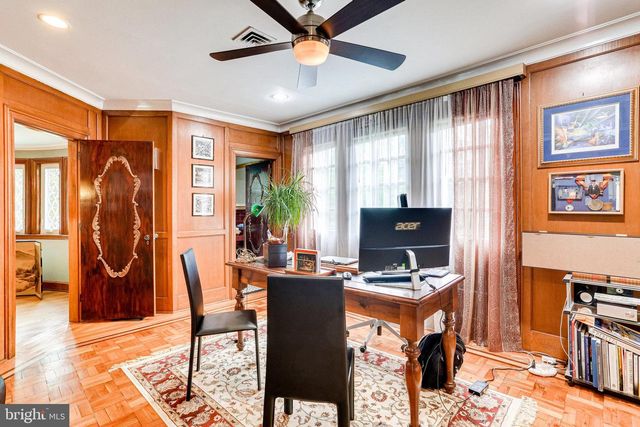 8212 OLD GEORGETOWN RD, Bethesda, MD 20814