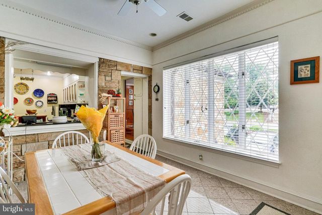8212 OLD GEORGETOWN RD, Bethesda, MD 20814