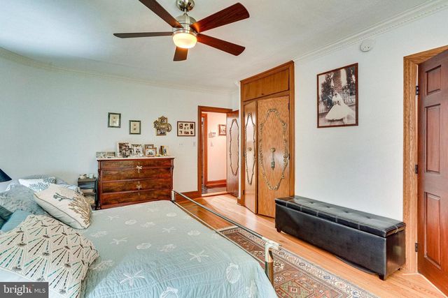 8212 OLD GEORGETOWN RD, Bethesda, MD 20814