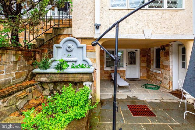 8212 OLD GEORGETOWN RD, Bethesda, MD 20814