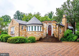 8212 OLD GEORGETOWN RD, Bethesda, MD 20814