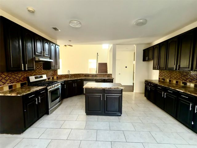 9101 Floyd Drive, Plano, TX 75025