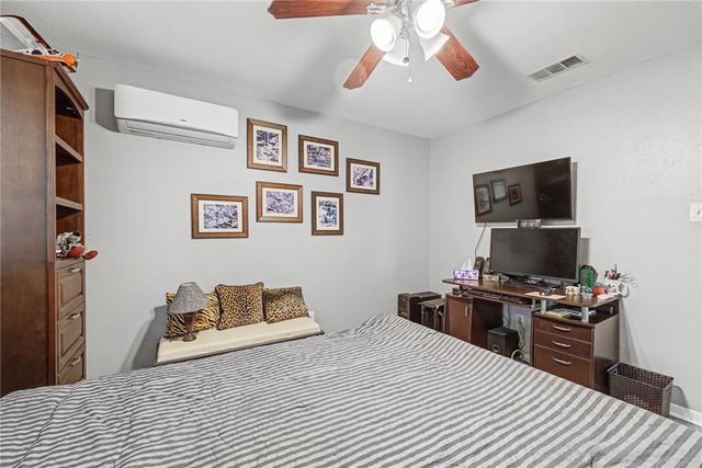 4313 Braggs Dr, Corpus Christi, TX 78413