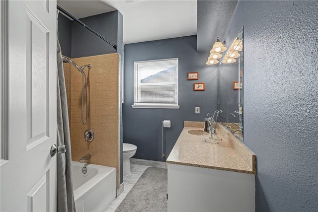 4313 Braggs Dr, Corpus Christi, TX 78413