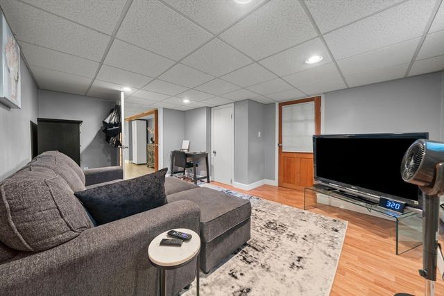 36 Ellis Street, Woburn, MA 01801