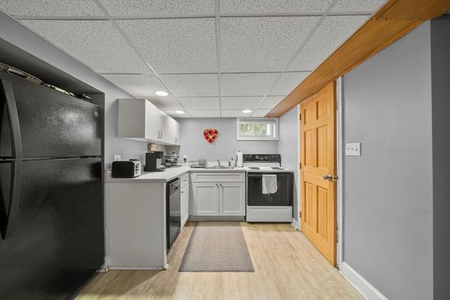36 Ellis Street, Woburn, MA 01801