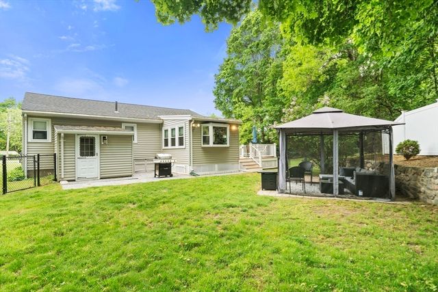 36 Ellis Street, Woburn, MA 01801
