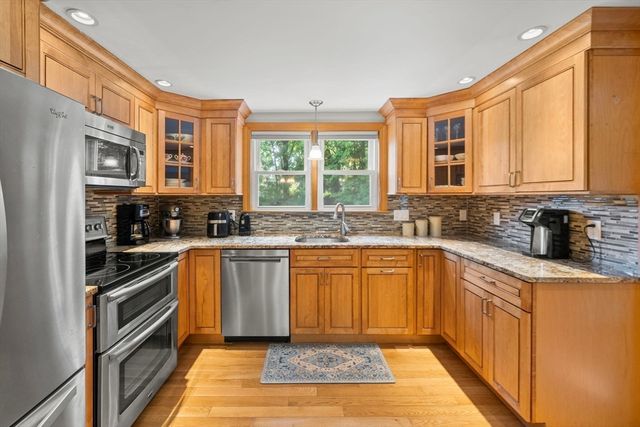 36 Ellis Street, Woburn, MA 01801