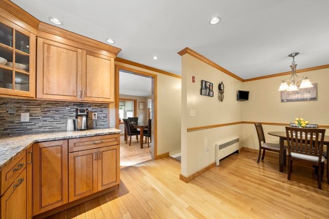 36 Ellis Street, Woburn, MA 01801
