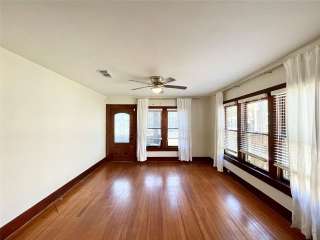 405 E 28th Street, Houston, TX 77008