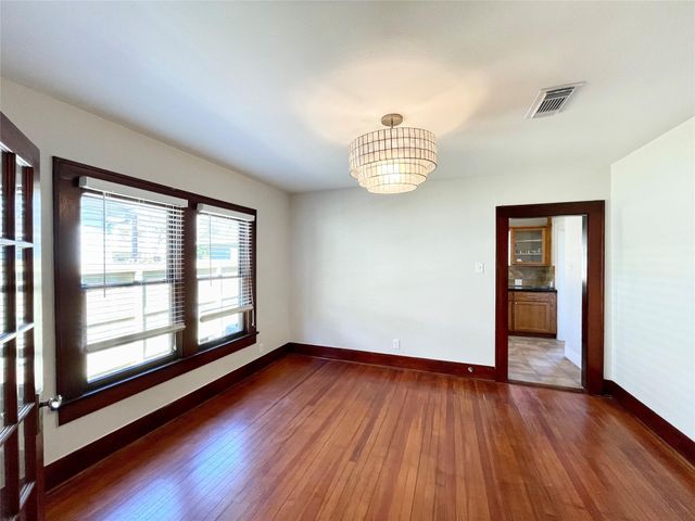 405 E 28th Street, Houston, TX 77008
