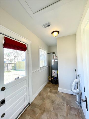 405 E 28th Street, Houston, TX 77008