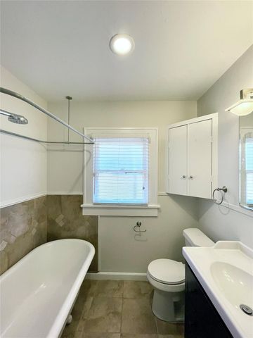 405 E 28th Street, Houston, TX 77008