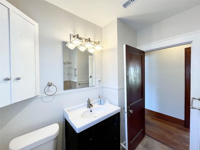 405 E 28th Street, Houston, TX 77008