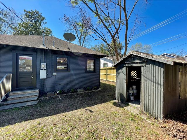 405 E 28th Street, Houston, TX 77008