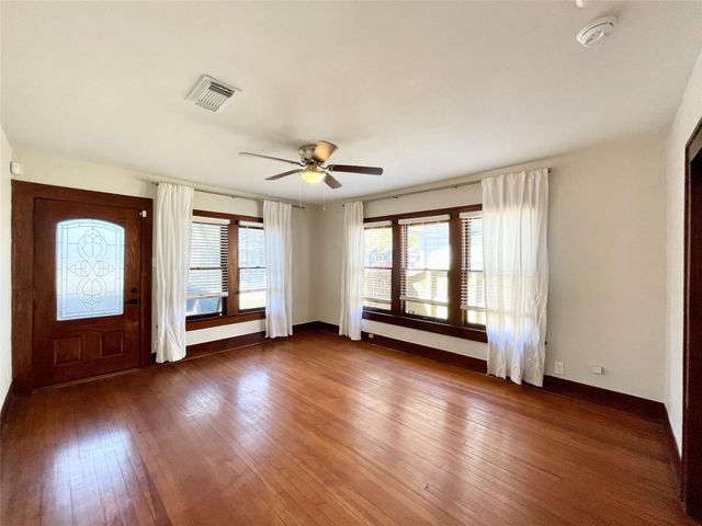 405 E 28th Street, Houston, TX 77008