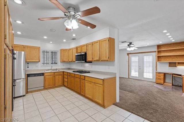 829 Vincent Way, Las Vegas, NV 89145