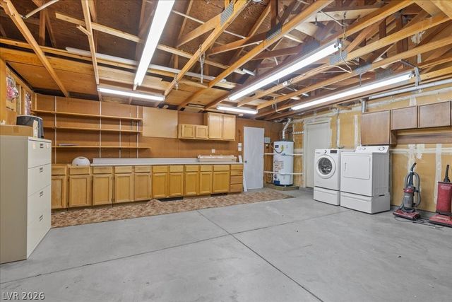 829 Vincent Way, Las Vegas, NV 89145