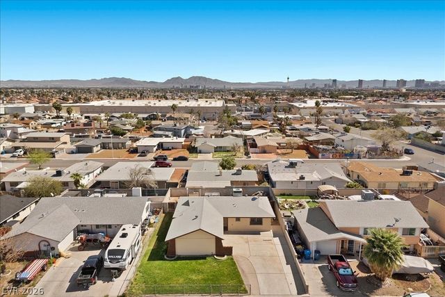 829 Vincent Way, Las Vegas, NV 89145