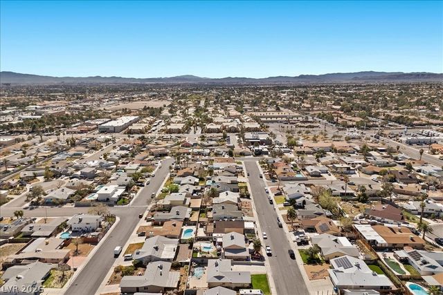 829 Vincent Way, Las Vegas, NV 89145