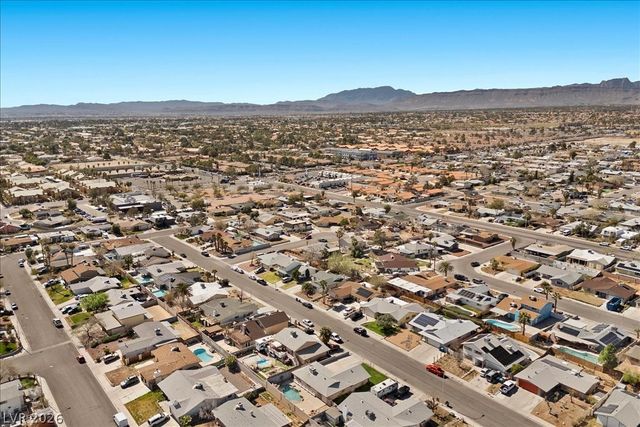 829 Vincent Way, Las Vegas, NV 89145