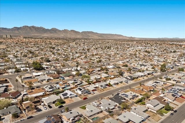 829 Vincent Way, Las Vegas, NV 89145