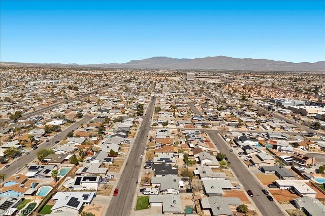 829 Vincent Way, Las Vegas, NV 89145