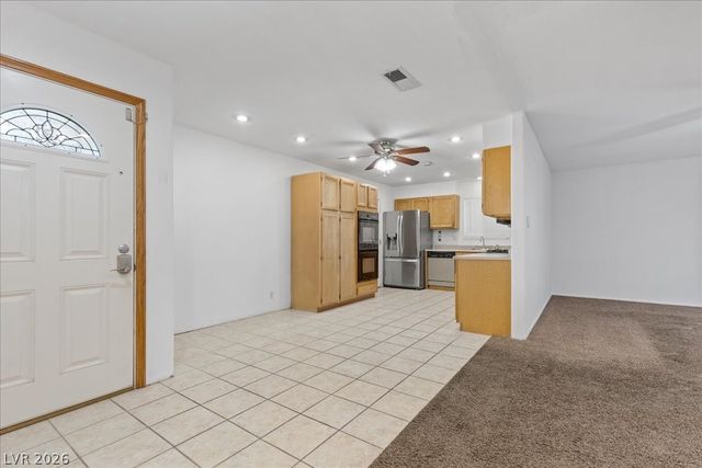 829 Vincent Way, Las Vegas, NV 89145