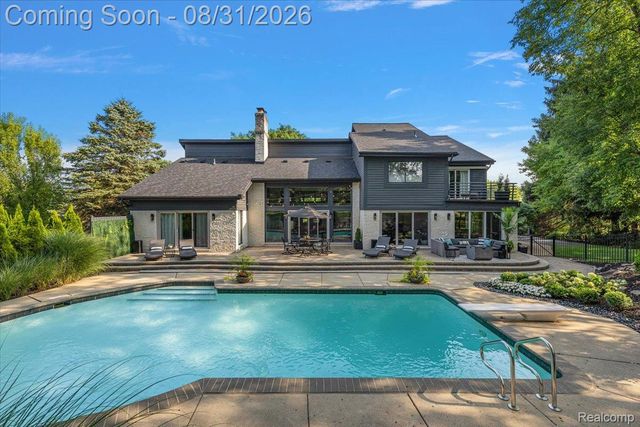 4884 Cider Hill Drive, Oakland Charter Township, MI 48306
