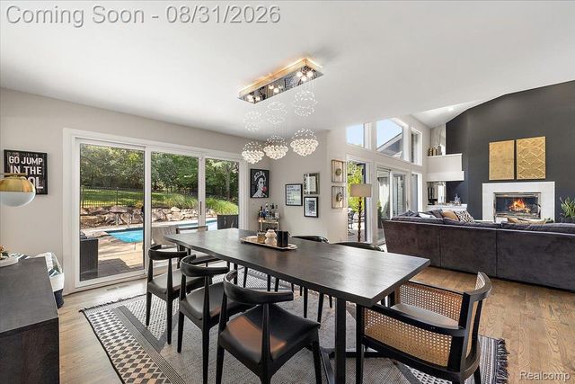4884 Cider Hill Drive, Oakland Charter Township, MI 48306