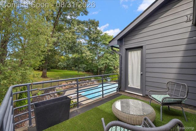 4884 Cider Hill Drive, Oakland Charter Township, MI 48306