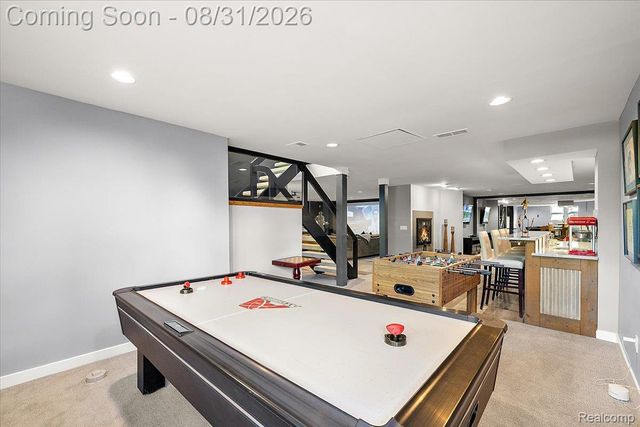 4884 Cider Hill Drive, Oakland Charter Township, MI 48306