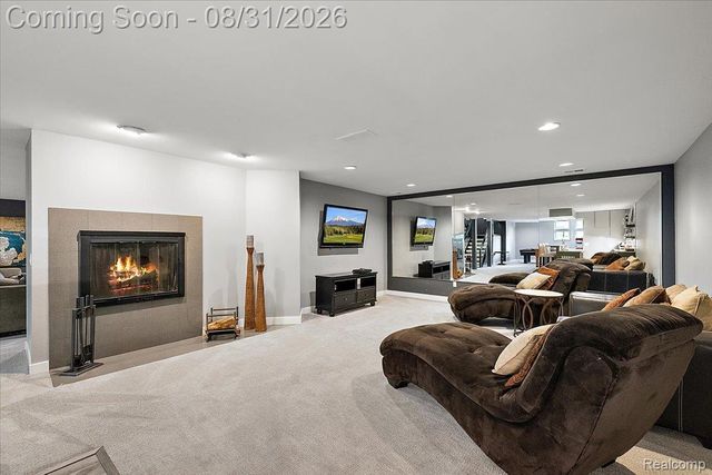 4884 Cider Hill Drive, Oakland Charter Township, MI 48306