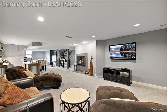 4884 Cider Hill Drive, Oakland Charter Township, MI 48306
